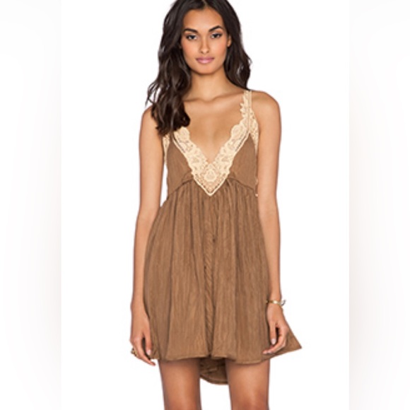 BNWOT Breathless Mini in Martini - Picture 1 of 5